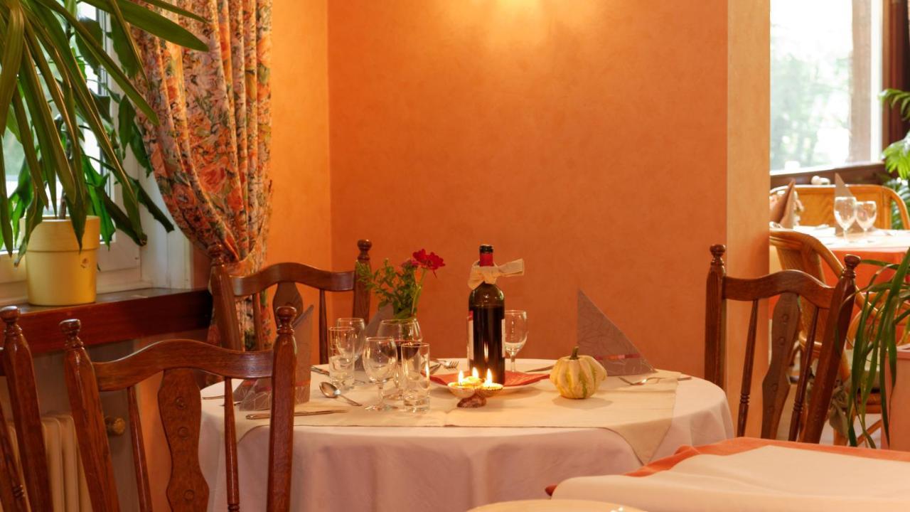 Hostellerie De La Vallee Heffingen Exteriör bild